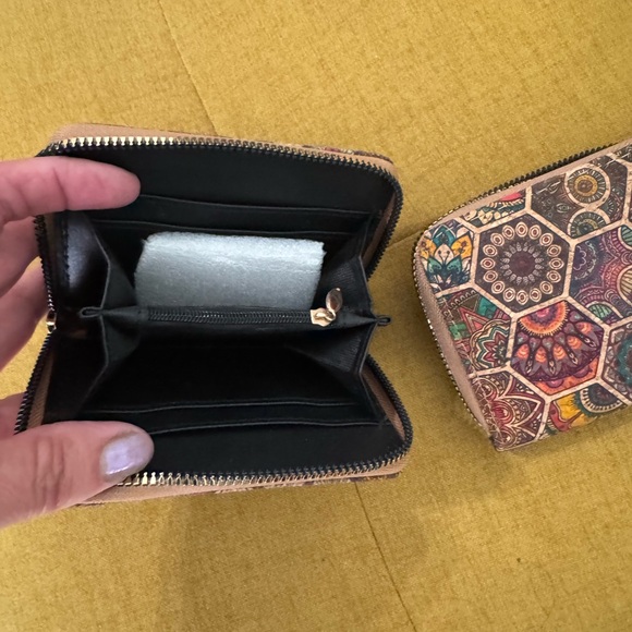 Colorful Patterned Wallet Set - Picture 4 of 4